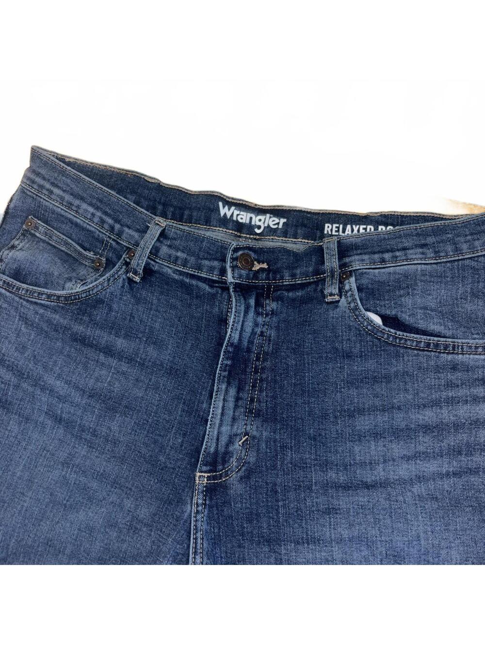 Wrangler Relaxed Boot Mens 36 x 30 Dark Wash Blue Denim Jeans Work or Casusl - Picture 5 of 9